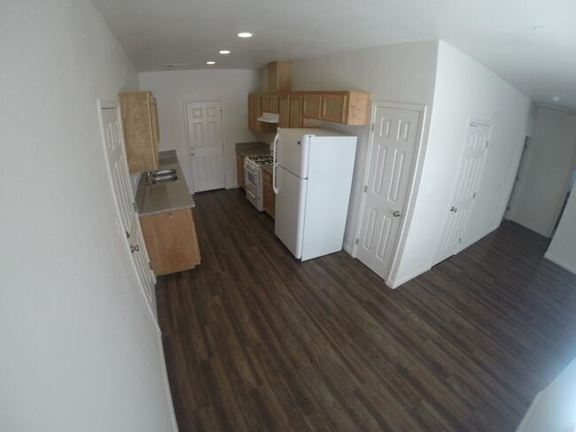 2.2E Kitchen +nook - 3235 Park Meadows Dr