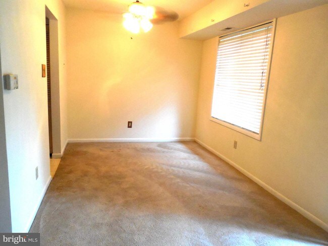 Building Photo - 4828 W Brigantine Ct