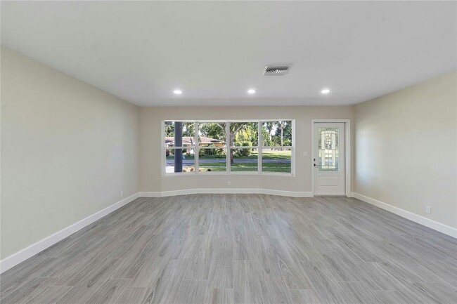 Building Photo - 4300 NW 3rd Ct