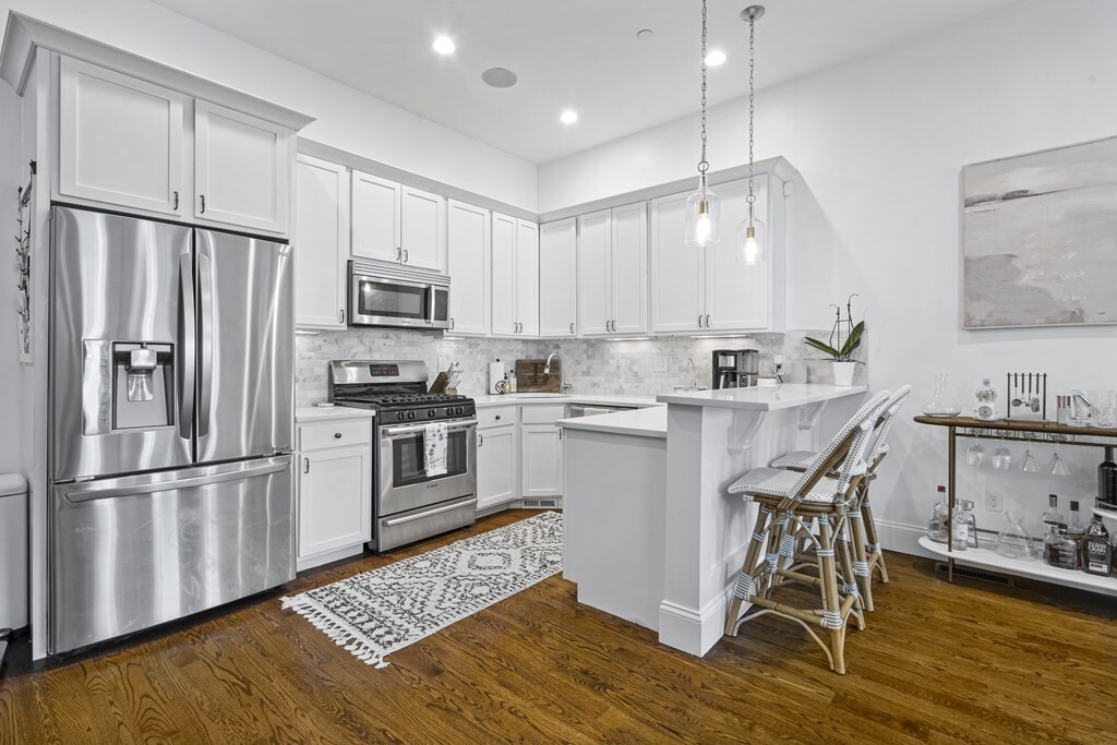 Foto principal - 496 E 3rd St