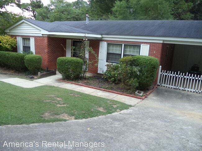 Building Photo - 3 br, 1 bath House - 2173 Chapel Hill Road