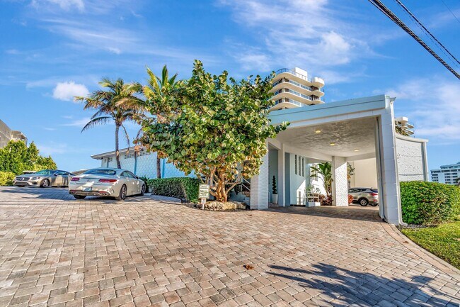 Building Photo - 2711 S Ocean Blvd