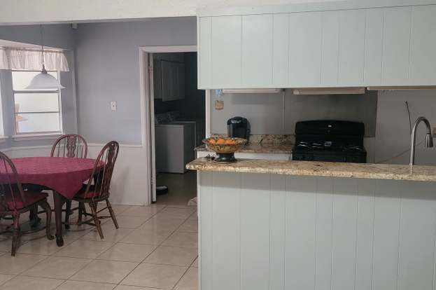 Foto del edificio - 10915 Mount Ida Dr