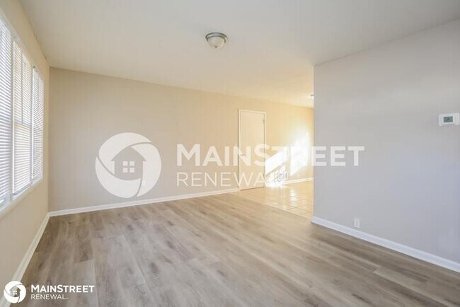 Building Photo - 10811 Bennington, Kansas City, MO 64134