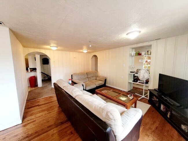 Foto del edificio - Beautiful Ranch-Style Home Near CU & Boulder Creek Path | Avail. August 1, 2026 (Pre-Lease)