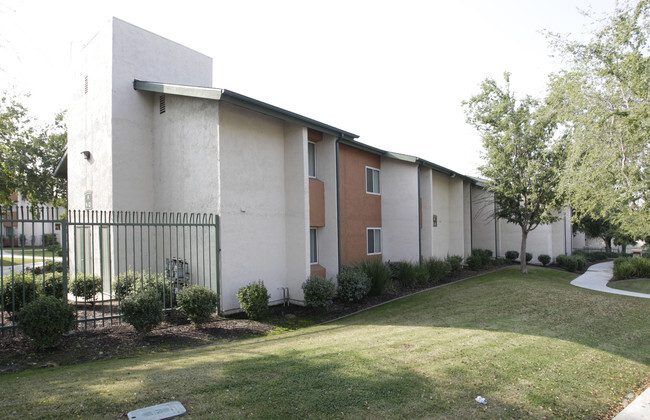 Building Photo - Panorama Park Apartments