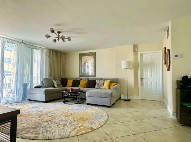 Foto del edificio - 137 Golden Isles Dr