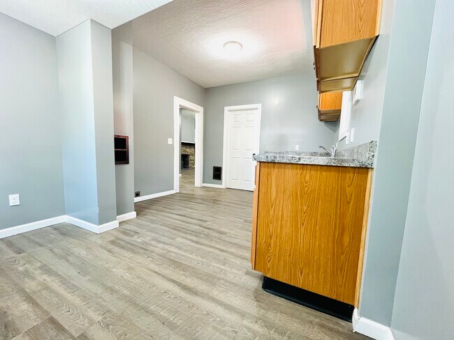 Building Photo - 2532 Sullivant Ave
