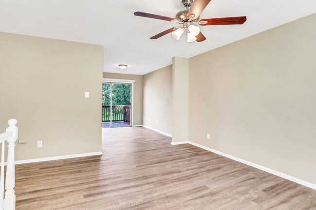Foto del edificio - 2853 Port Royal Ln