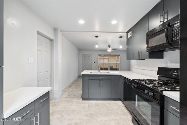 Building Photo - 3641 N 15th Ave