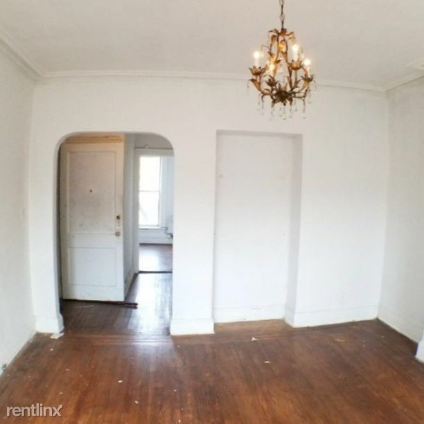 Building Photo - 357 Adelphi St