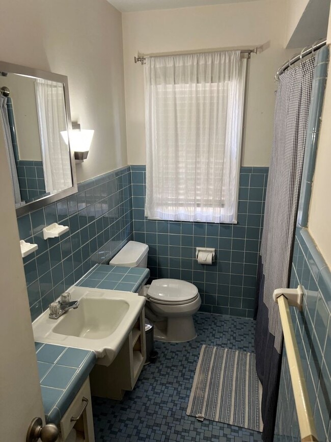 Foto del edificio - 5472 Laurie Ln