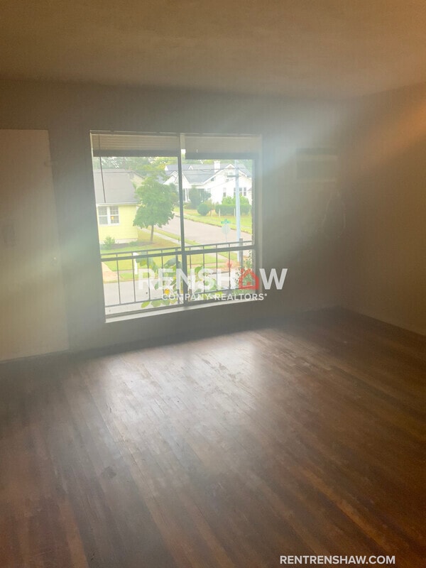 Foto del edificio - 701 N Sampson Ave