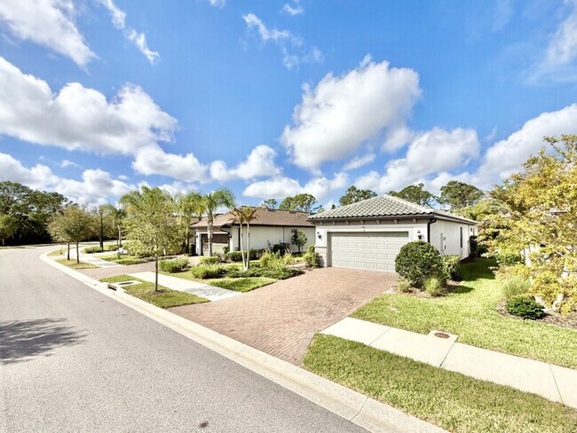Building Photo - 2459 Brassica Dr