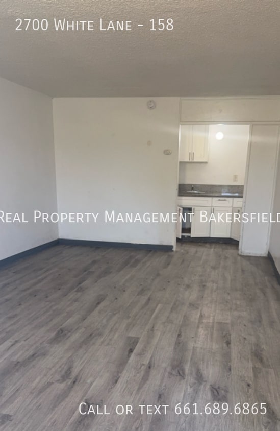 Foto principal - 2700 White Ln