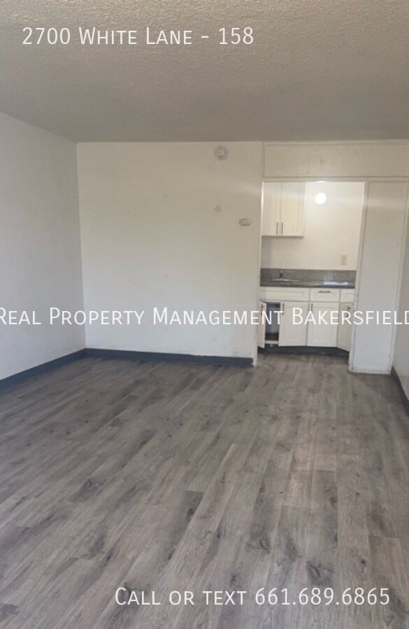 Building Photo - 2700 White Ln