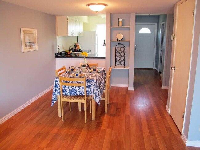 Comedor - 3405 Norton Way