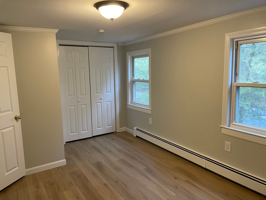 Bedroom #1 - 150 Broadturn Rd