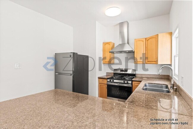 Foto del edificio - 684 Brockhurst St