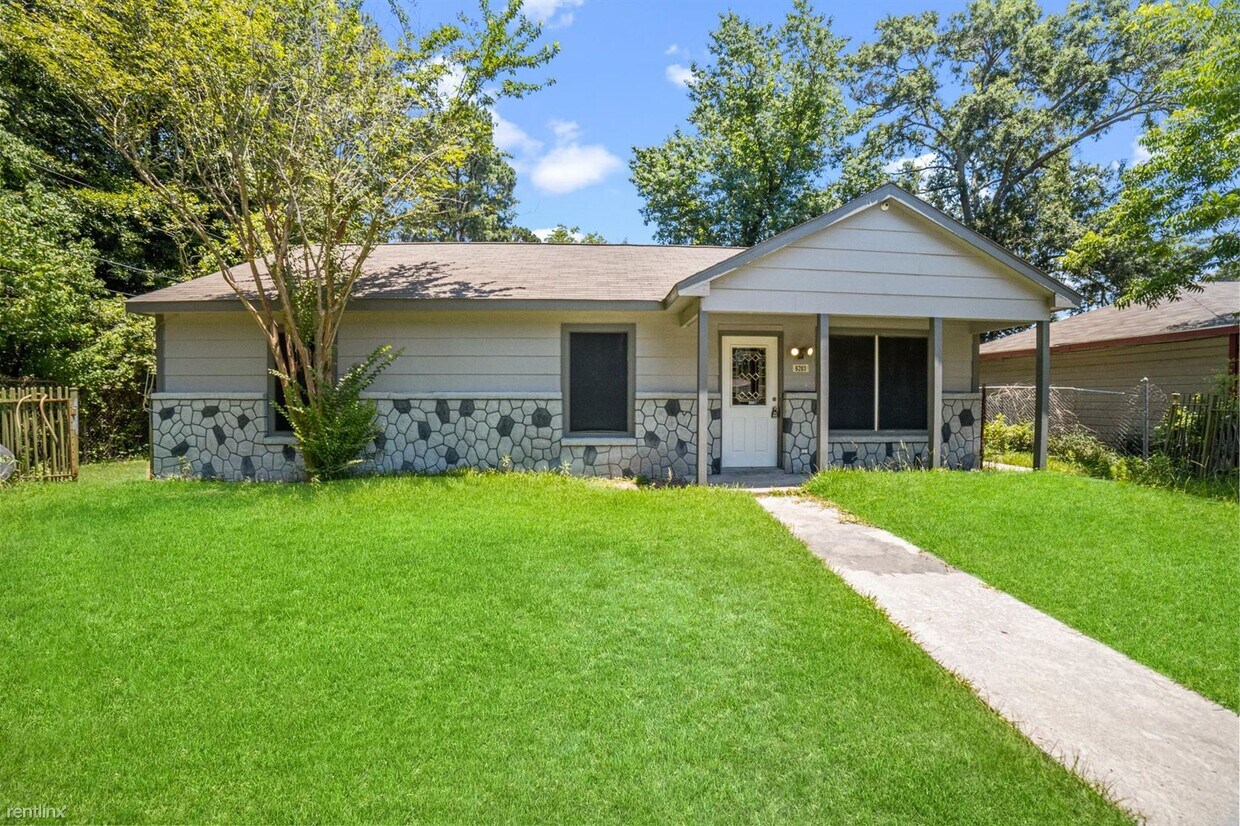 3 br, 2 bath House 6203 Gaston St House for Rent in Houston, TX
