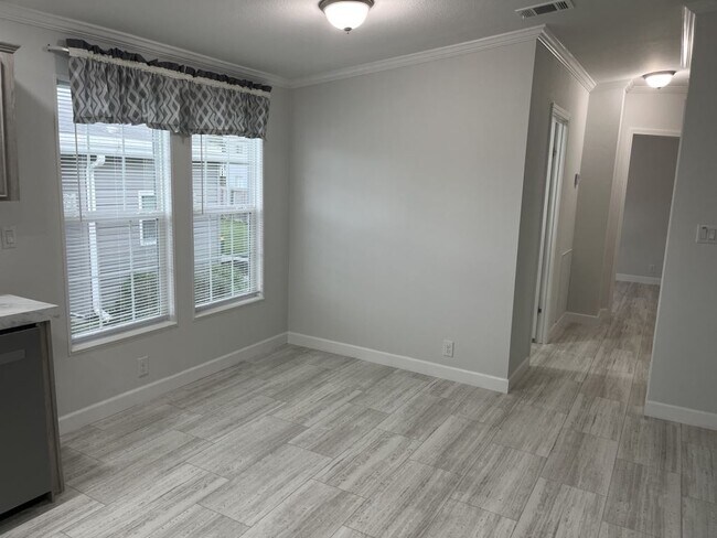 Building Photo - 156 Bauer Dr