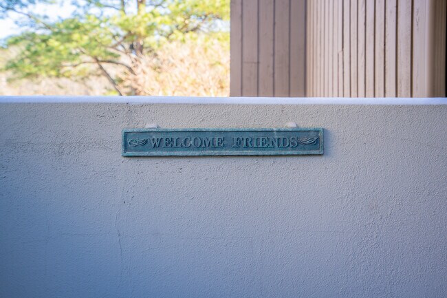 Building Photo - 10 Bayswater Pl