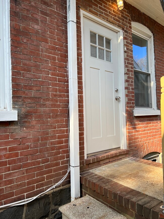 Main Entrance - 102 W 30th St