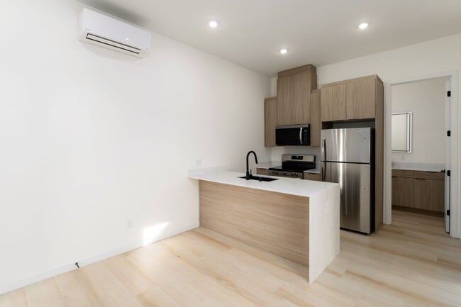 Building Photo - Beautiful Views, Private Yard Available, Newly Built Luxury