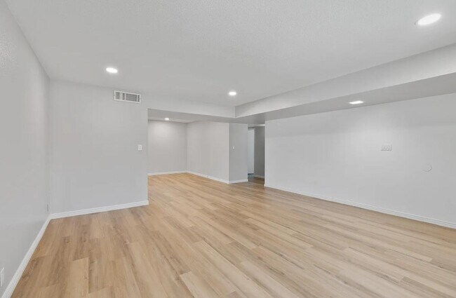 Building Photo - 14232 N 52nd St