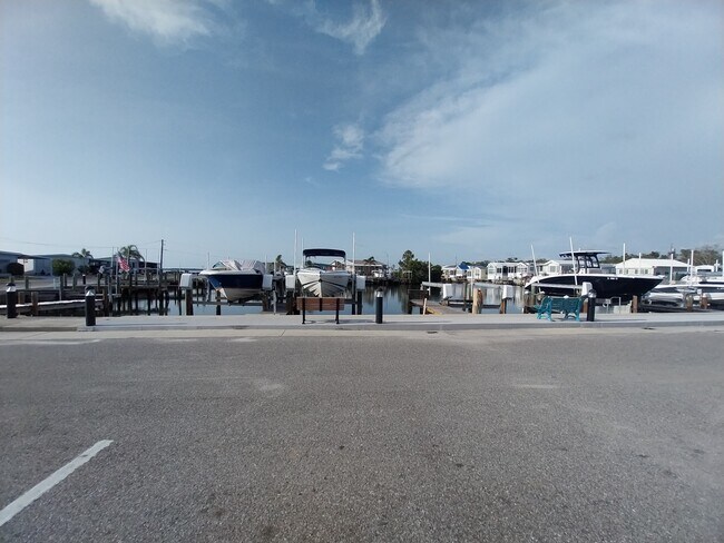 Photo - 14 Basin St Apartment