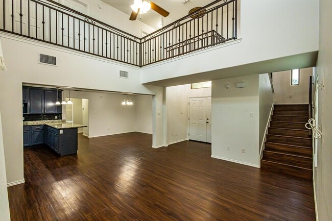Building Photo - 5520 Stallion Ln