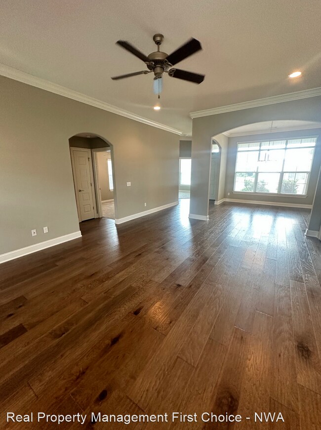 Building Photo - 4 br, 2 bath House - 4400 SW Cornerstone Rd.