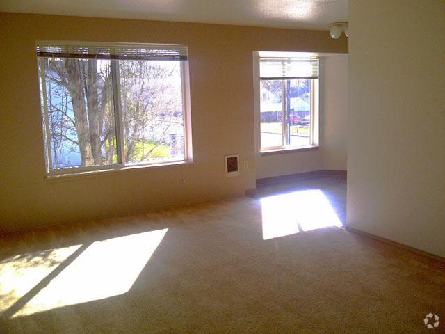 Living Room - Park Avenue Village Apartments