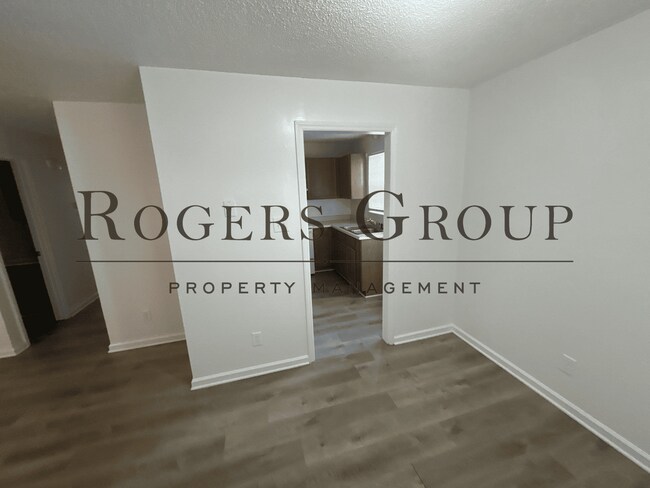 Foto del edificio - #450 - 611-613 Hicks Mill Rd Duplex