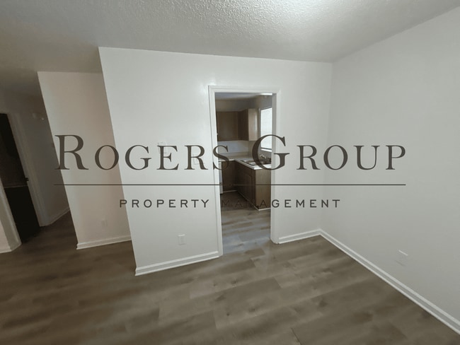 Building Photo - #450 - 611-613 Hicks Mill Rd Duplex