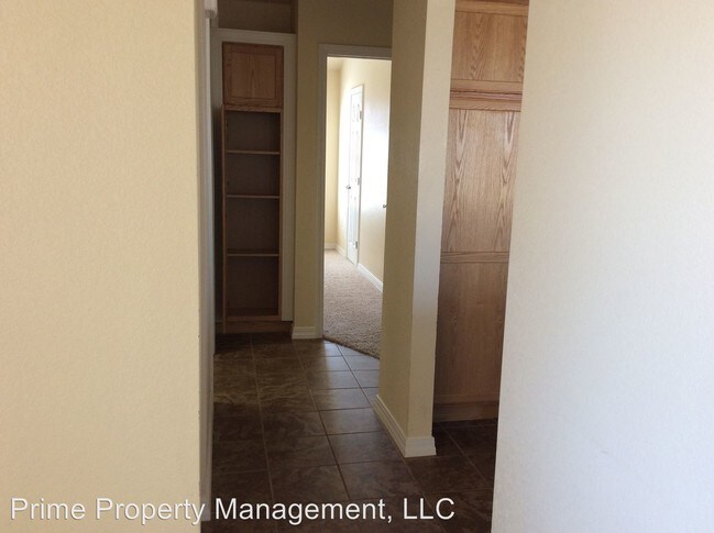 Building Photo - 4428 Sandstone Dr