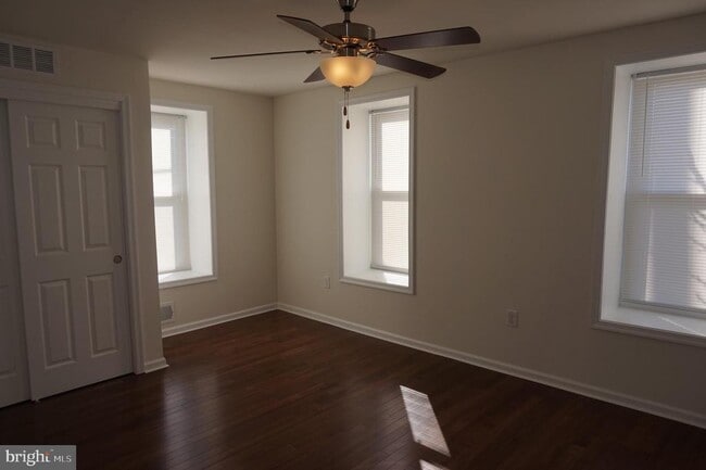 Foto del edificio - 132 Wendover St