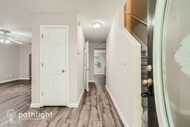 Foto del edificio - 4 br, 2.5 bath House - 210 Signet Ct UNIT