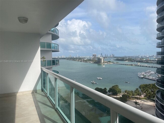 Building Photo - 1800 N Bayshore Dr