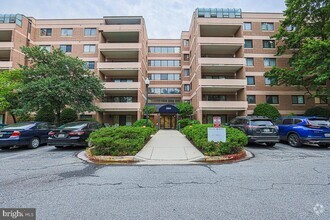 Building Photo - 2903 Fallstaff Rd