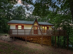 Building Photo - 8835 Tallow Tree Rd