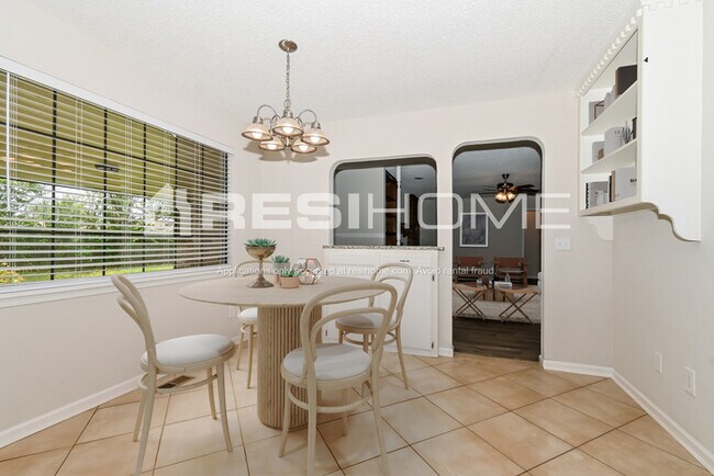 Foto del edificio - 7336 Roxboro Dr