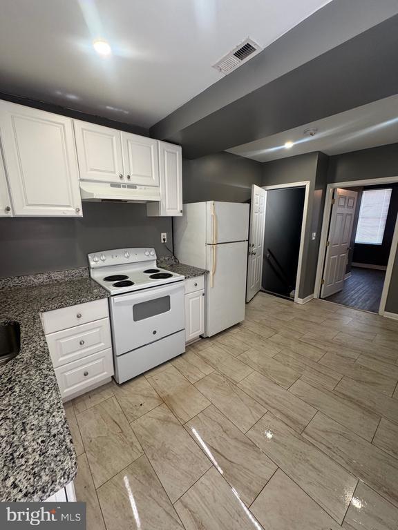 Foto del edificio - 1108 N Bond St