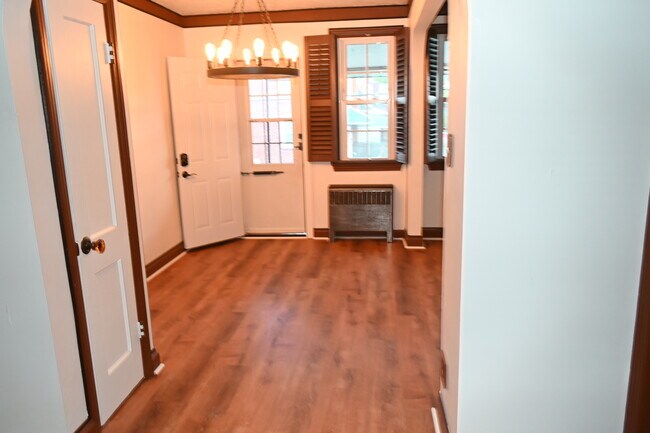 Building Photo - 3507 Wilkens Ave