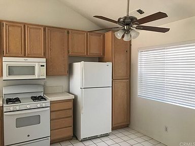 Building Photo - 3670 N Maroa Ave