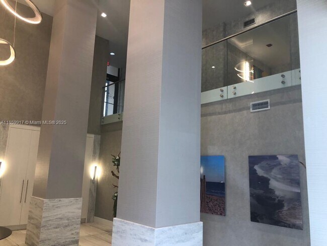 Foto del edificio - 2301 S Ocean Dr