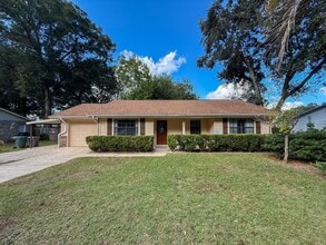 Building Photo - 940 Candlestick Dr