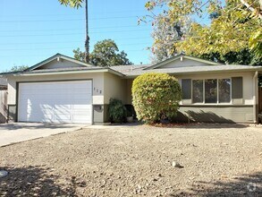 Building Photo - 112 Arroyo Grande Way