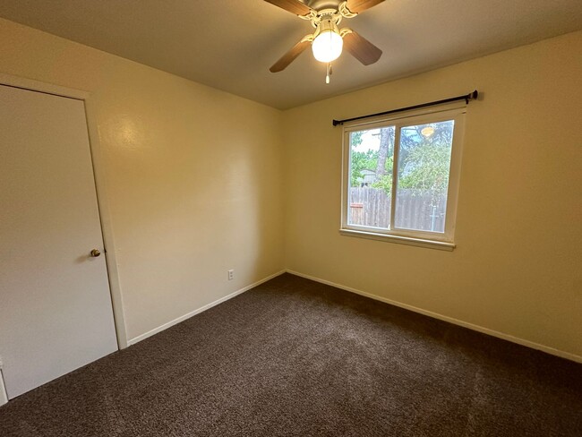 Building Photo - 409 Alameda Blvd - West Sacramento - 95691