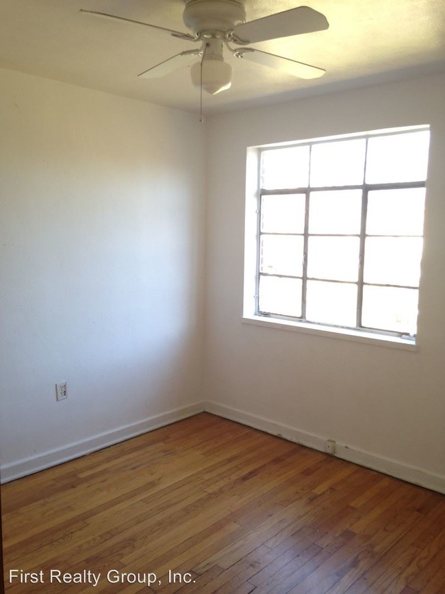 Building Photo - 231-239 Ryburn Ave